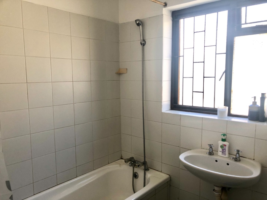To Let 3 Bedroom Property for Rent in Claremont Western Cape
